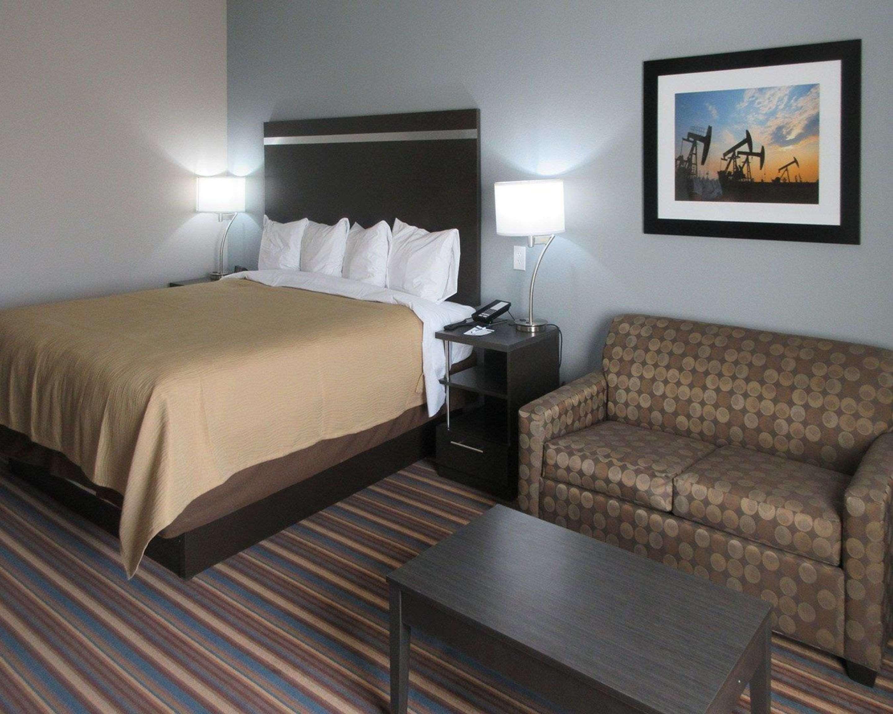 Mainstay Suites Odessa Exterior photo